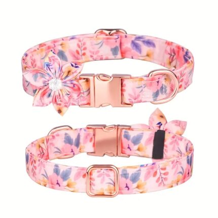 Collar c/flor y detalle de brillantitos