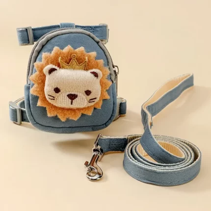 Arnes mochilita motivo leon c/correa. Para peludos pequeños. Talle M y L
