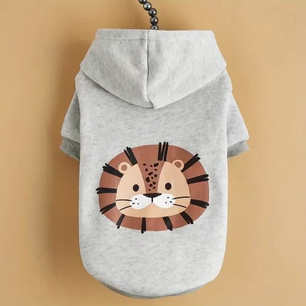 Buzo p/perros pequeños c/detalle leon y capucha. Talle XXS