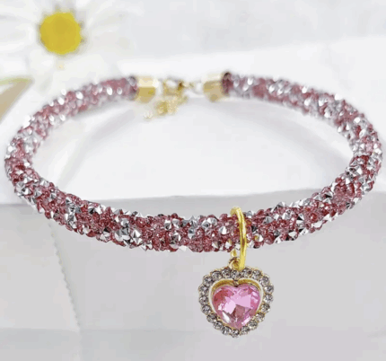 Collar de piedritas p/peluditos c/dije de corazon. Talle S