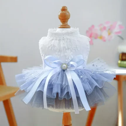 Vestido princesa con tutu bordado en flores. Talle XL
