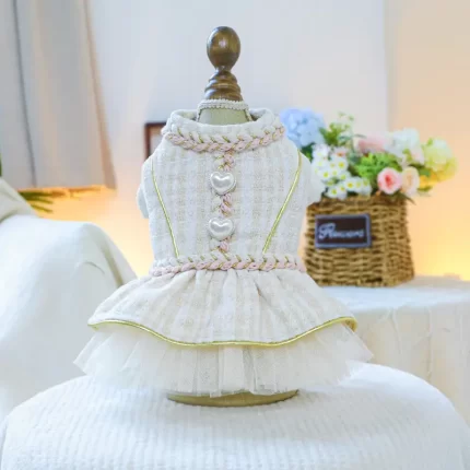 Vestido c/detalle de tutu y trenzas. Talle M