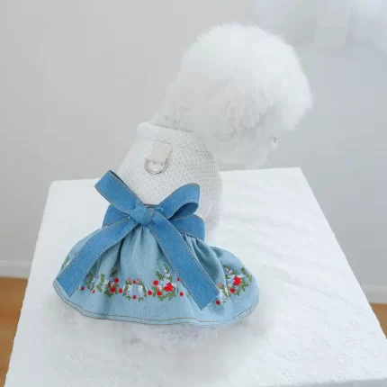 Vestido de jersey c/pollera de jean bordada. Talle S
