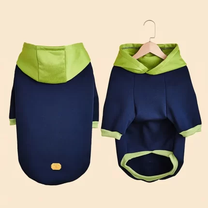 Buzo azul c/capucha verde. Talle 4XL