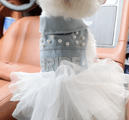 Vestido denim decorado con perlas y tutu de tul. Talle M