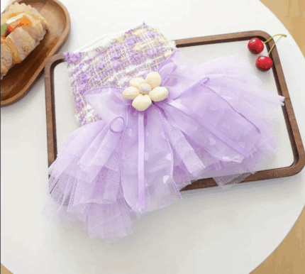 Vestido lavanda c/tutu, decorado con flor.Talle L
